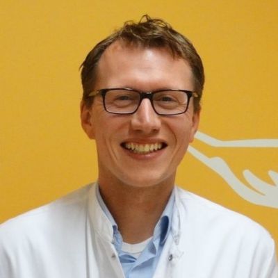 Dr. Marcel Veltkamp Dr. Marcel Veltkamp