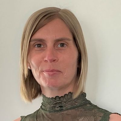 Dr. Niki Reynaert Dr. Niki Reynaert